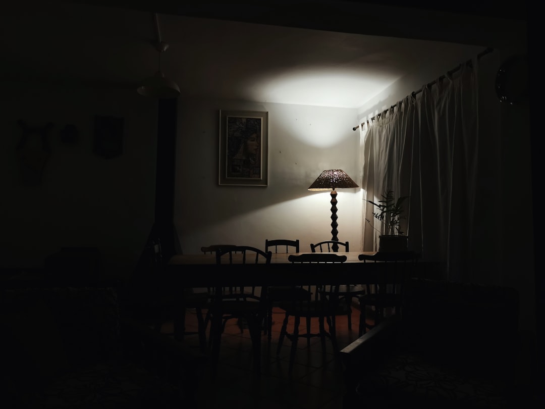 Spielecke Wohnzimmer: Ein Ort zum Spielen und Wohlfühlen für Kinder